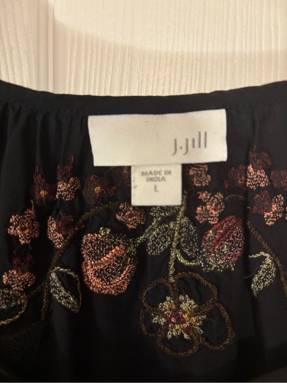 J. Jill Black Floral Embroidered Boho Peasant Blouse Size L - Picture 4 of 4